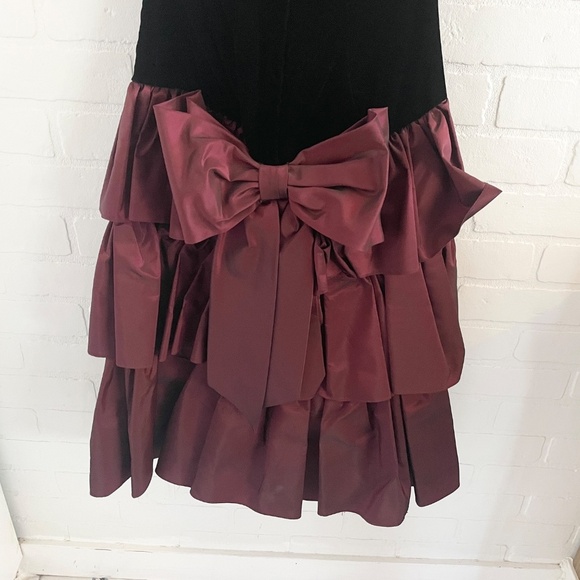 Vintage 80s Gown Strapless dress Black Velvet Velour Dark red iridescent skirt S - Picture 10 of 13